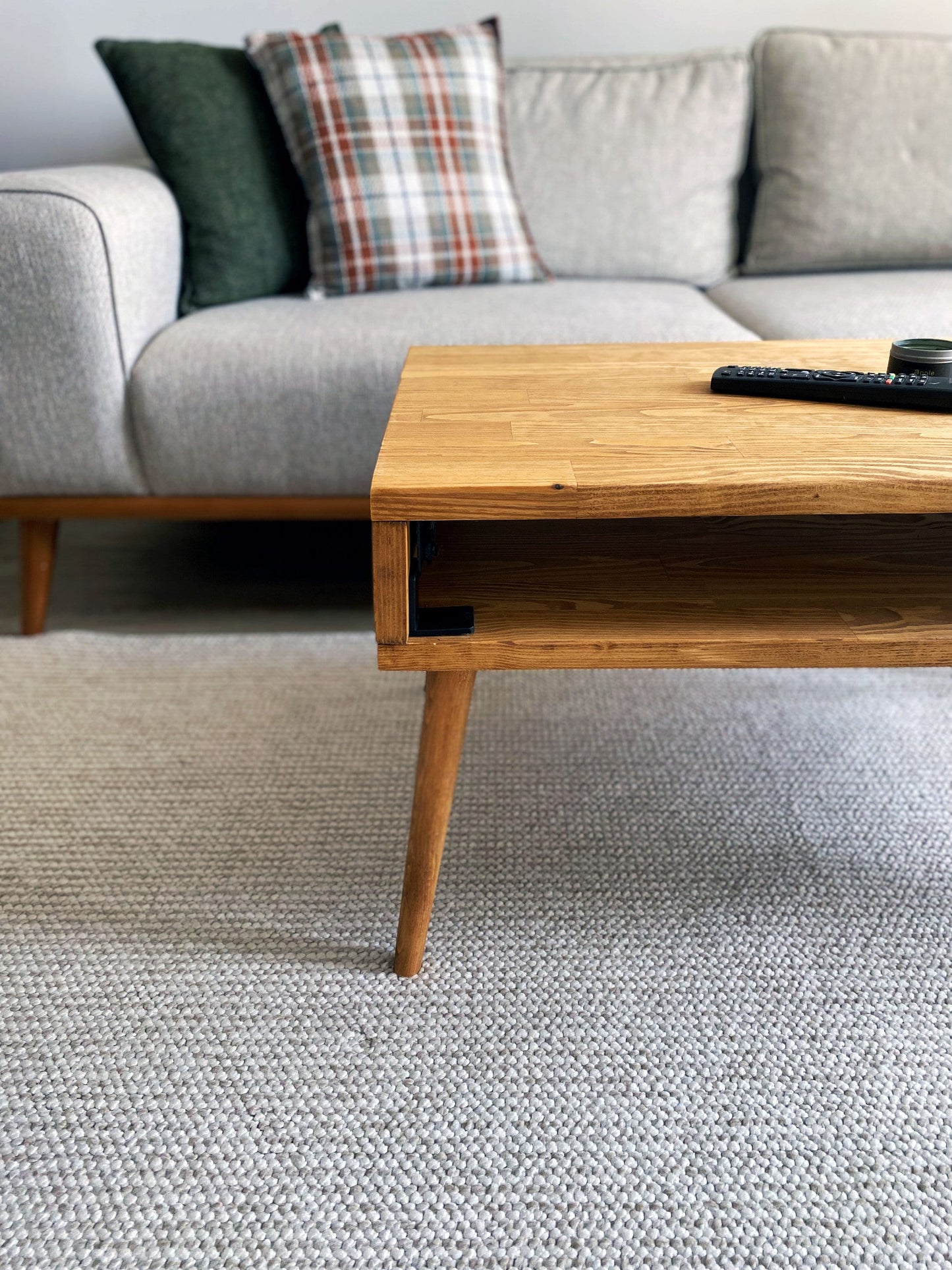 Lift Top Coffee Table with Storage, Small Space Saving Wood Table for Living Room