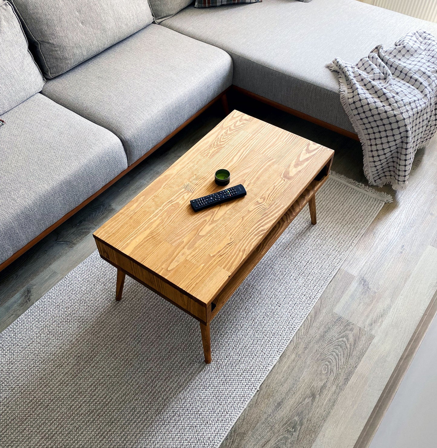 Lift Top Coffee Table with Storage, Small Space Saving Wood Table for Living Room